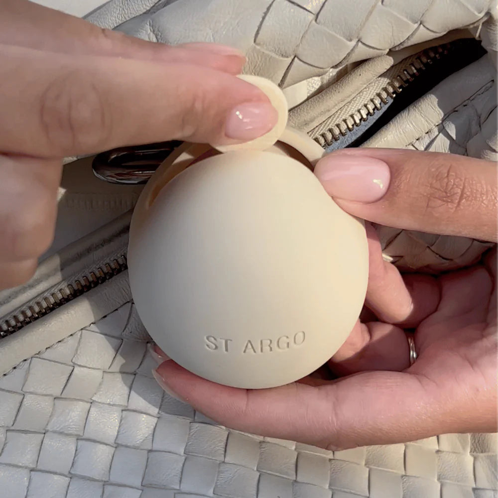 ST ARGO silicone treat pouch filled with dog treats, eco-friendly BPA-free design that’s easy to clean.